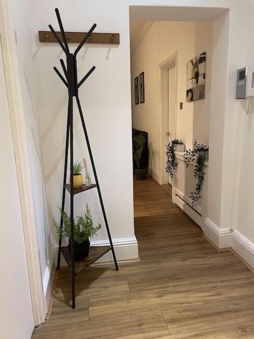 Lovely 2 Bedroom Apartment In Chelsea Sw3 Лондон Экстерьер фото
